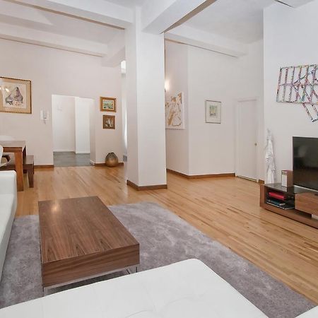 Luxury Apartments Next To Times Square New York City Room photo