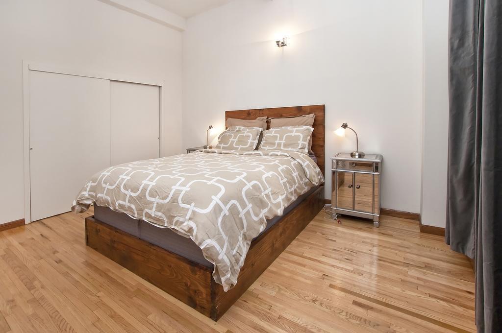 Luxury Apartments Next To Times Square New York City Room photo