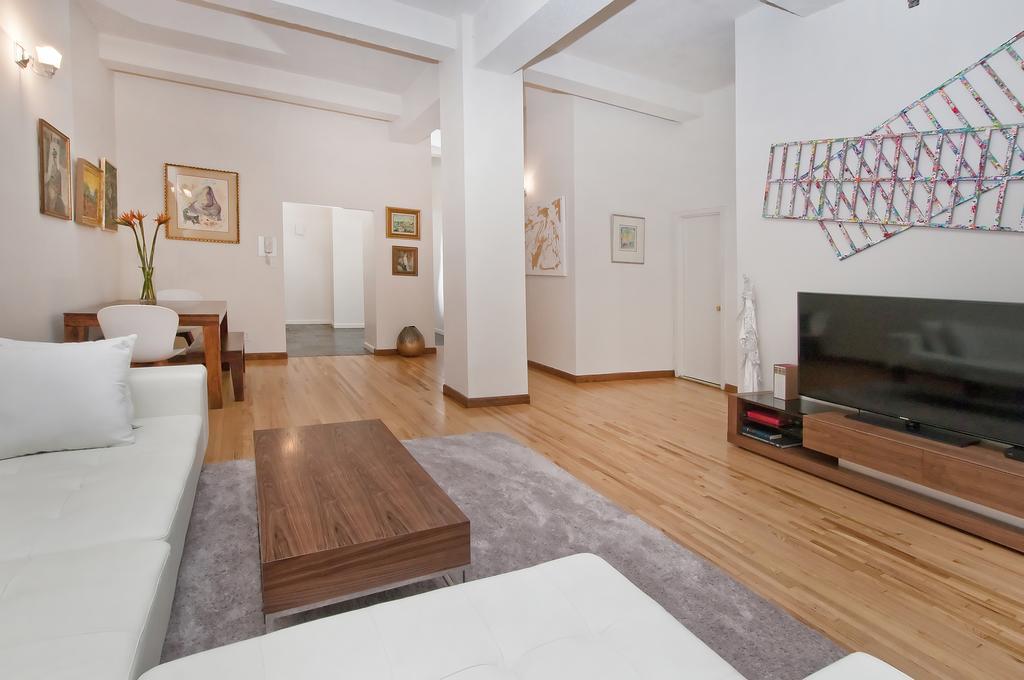 Luxury Apartments Next To Times Square New York City Room photo